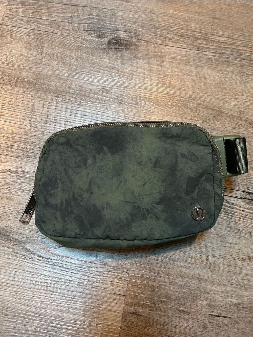 Lululemon marbled light and dark sage green Belt Bag